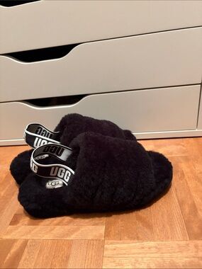 UGG Black Fluff Slide With Branded Heel Strap